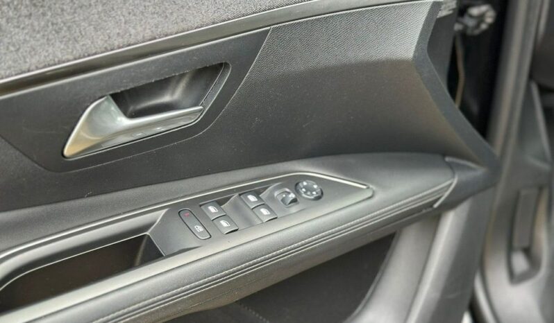 PEUGEOT 3008  | FWD (przód) | Automatyczna | 181 KM | Czarny full