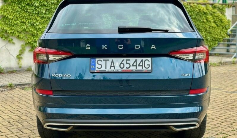 SKODA Kodiaq  | 4×4 (doł. automatycznie) | Automatyczna | 190 KM | Niebieski full