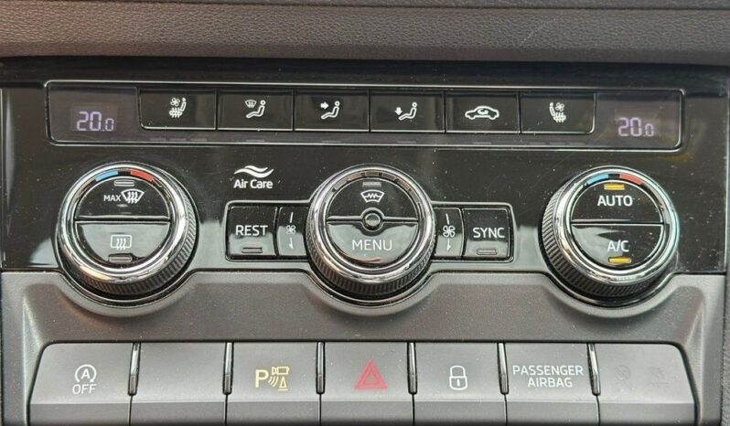 SKODA Kodiaq  | 4×4 (doł. automatycznie) | Automatyczna | 190 KM | Niebieski full