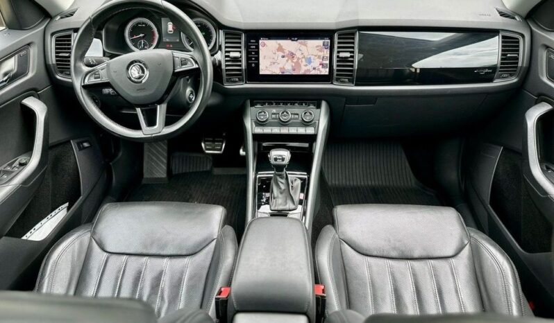 SKODA Kodiaq  | 4×4 (doł. automatycznie) | Automatyczna | 190 KM | Niebieski full
