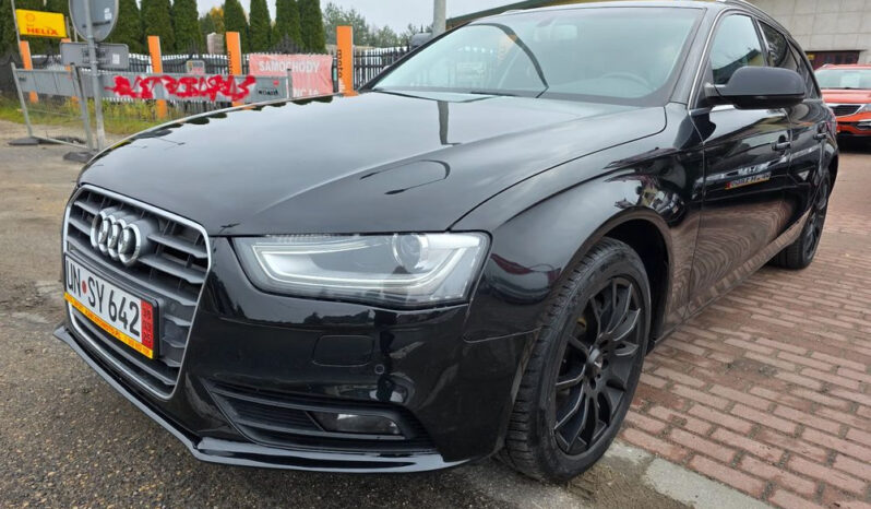 AUDI A4 Avant | FWD (przód) | Automatyczna | 143 KM | Czarny full