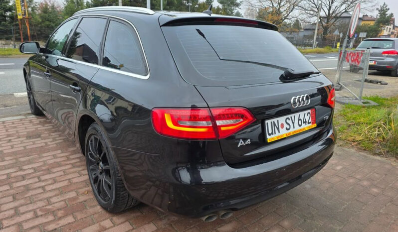 AUDI A4 Avant | FWD (przód) | Automatyczna | 143 KM | Czarny full