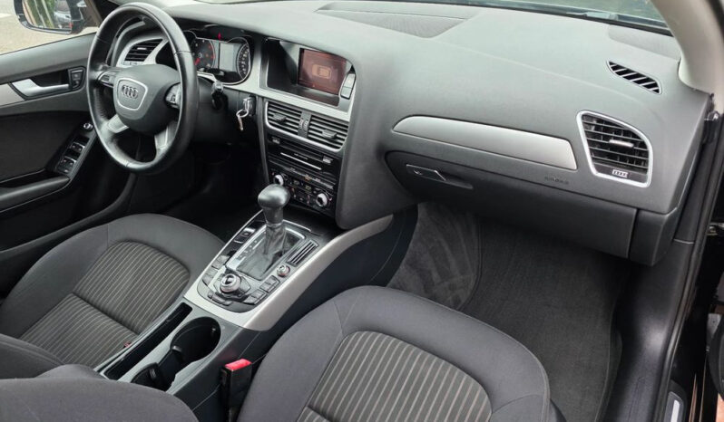 AUDI A4 Avant | FWD (przód) | Automatyczna | 143 KM | Czarny full