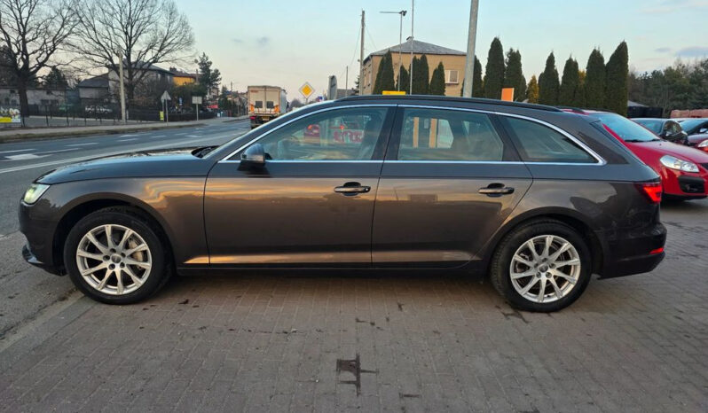 AUDI A4 Avant | 4×4 (doł. automatycznie) | Automatyczna | 190 KM | Brązowy full