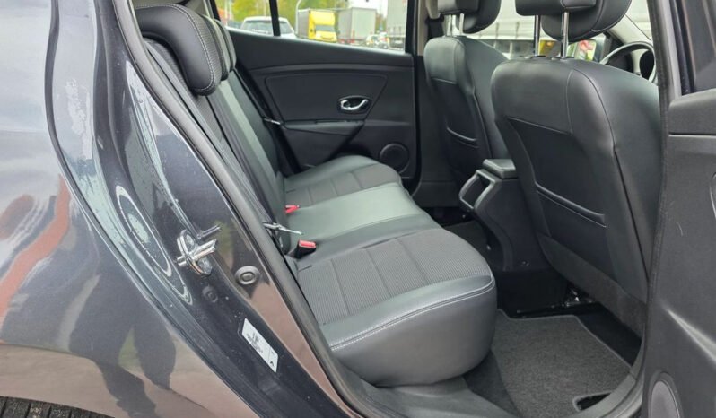 RENAULT Megane  | FWD (przód) | Manualna | 116 KM | Czarny full