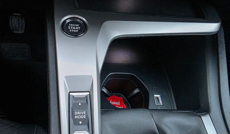 PEUGEOT 308  | FWD (przód) | Manualna | 130 KM | Srebrny full
