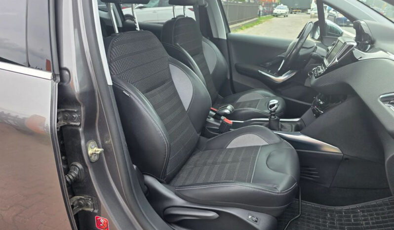 PEUGEOT 2008  | FWD (przód) | Manualna | 115 KM | Szary full