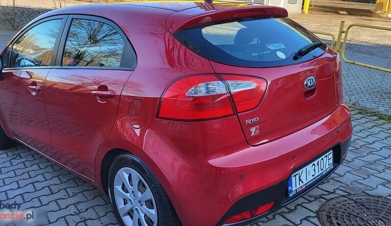 KIA Rio  | FWD (przód) | Manualna | 85 KM | Bordowy full