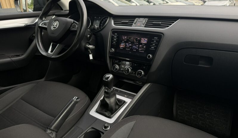 SKODA Octavia  | przedni | Manualna | 115 KM | Szary full