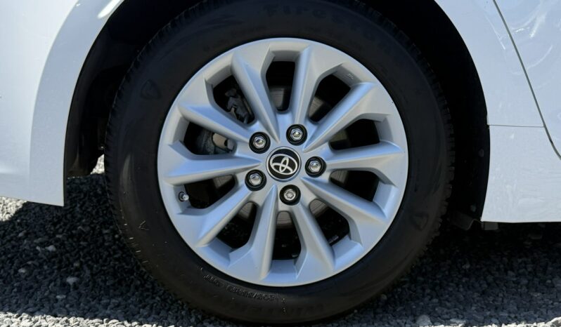 TOYOTA Corolla  | przedni | Automatyczna | 125 KM | bialy full