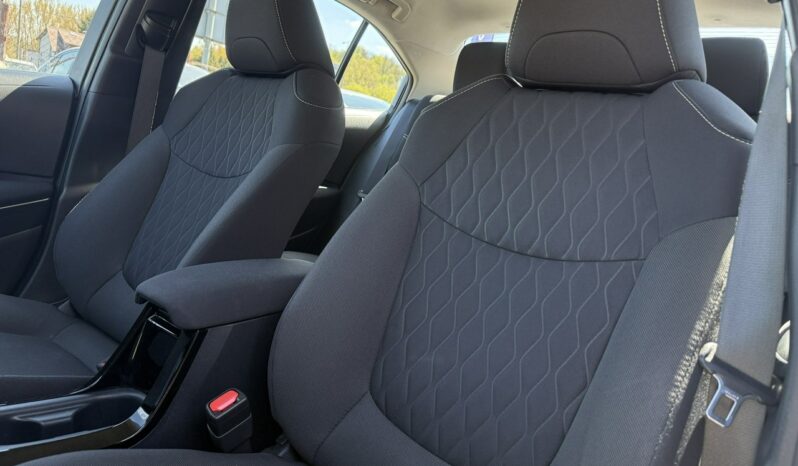 TOYOTA Corolla  | przedni | Automatyczna | 125 KM | bialy full