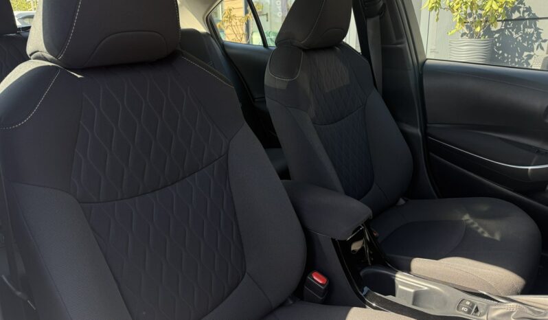 TOYOTA Corolla  | przedni | Automatyczna | 125 KM | bialy full