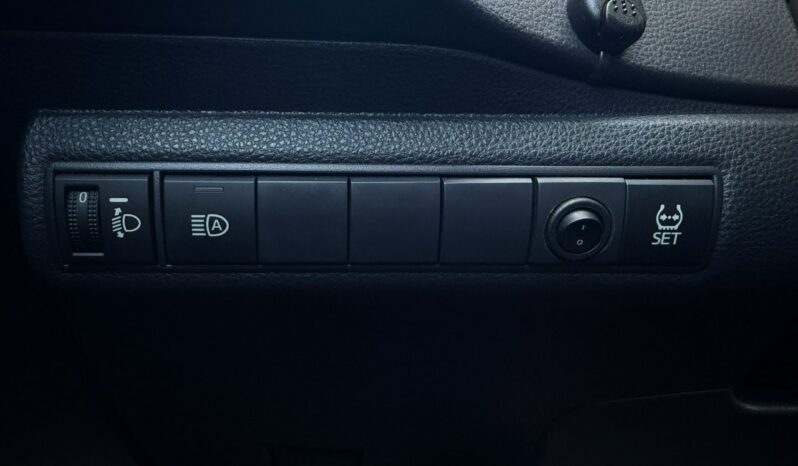 TOYOTA Corolla  | przedni | Automatyczna | 125 KM | bialy full