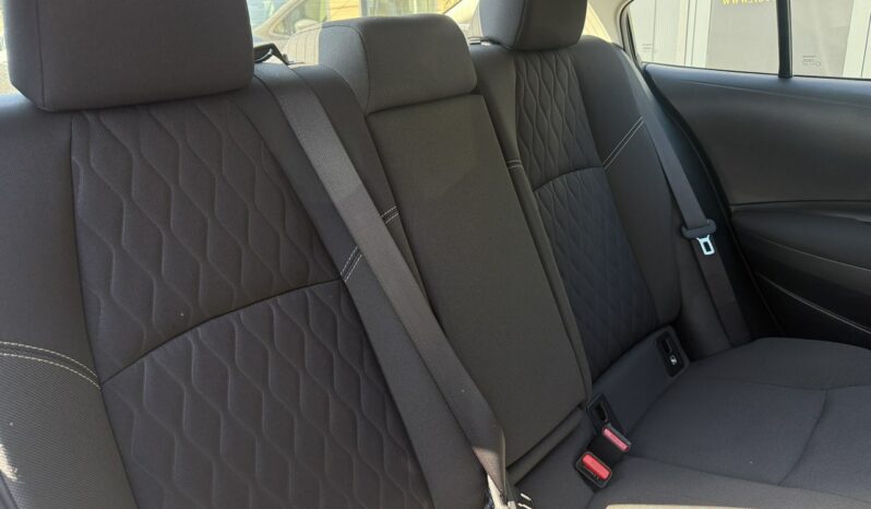 TOYOTA Corolla  | przedni | Automatyczna | 125 KM | bialy full