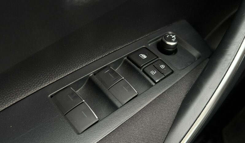 TOYOTA Corolla  | przedni | Automatyczna | 125 KM | bialy full