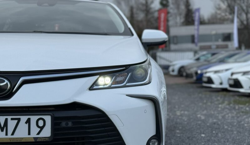 TOYOTA Corolla  | przedni | Automatyczna | 125 KM | bialy full