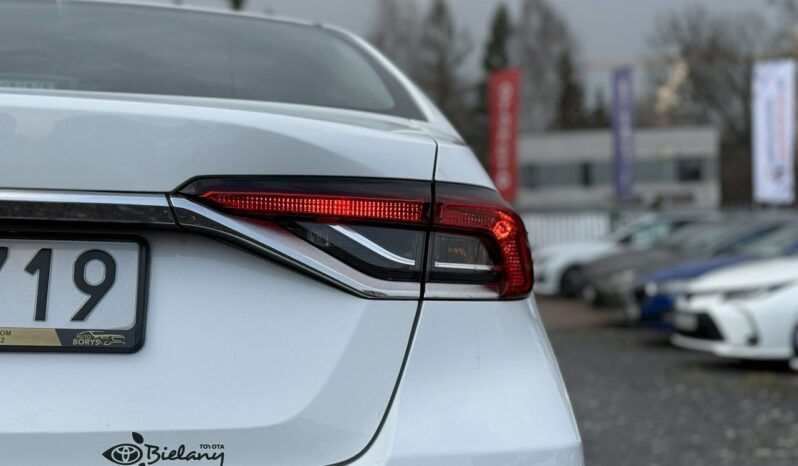 TOYOTA Corolla  | przedni | Automatyczna | 125 KM | bialy full