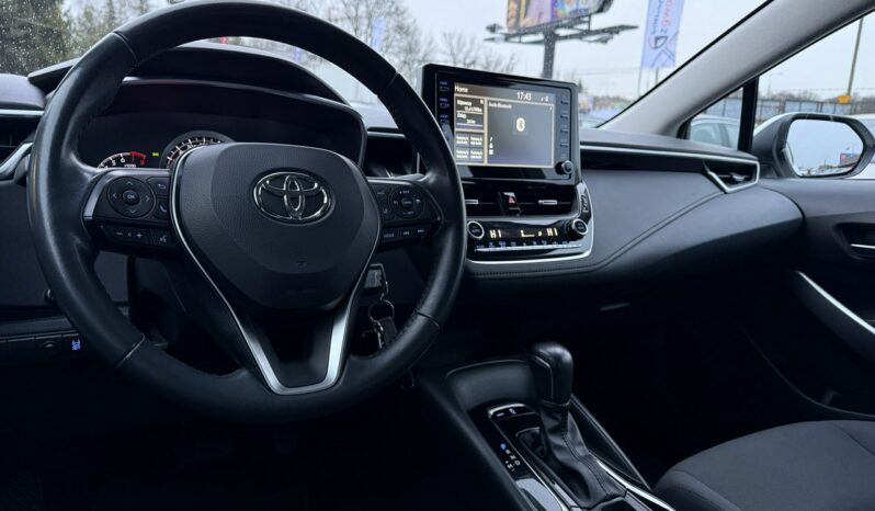 TOYOTA Corolla  | przedni | Automatyczna | 125 KM | bialy full
