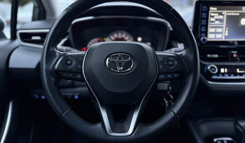 TOYOTA Corolla  | przedni | Automatyczna | 125 KM | bialy full