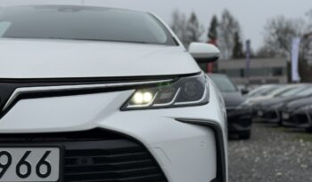 TOYOTA Corolla  | przedni | Automatyczna | 125 KM | bialy full