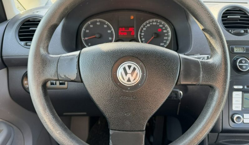 VOLKSWAGEN Caddy | FWD (przód) | Manualna | 102 KM | Srebrny full