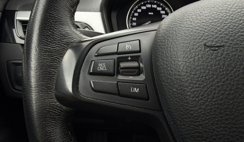 BMW X1  | przedni | Automatyczna | 140 KM | bialy full