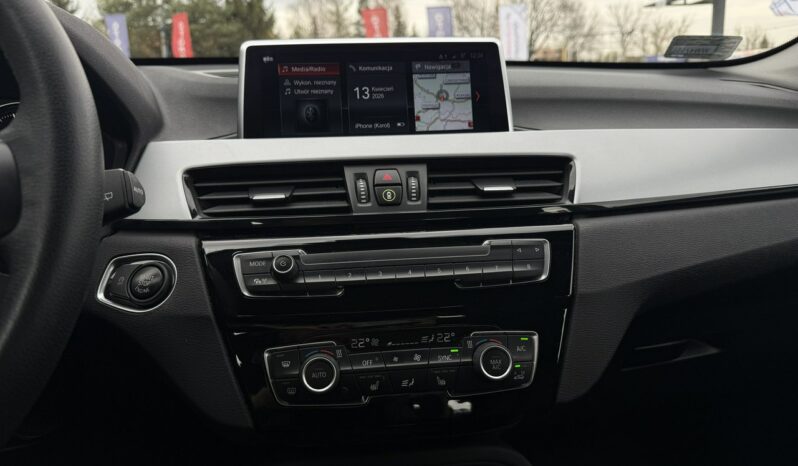 BMW X1  | przedni | Automatyczna | 140 KM | bialy full