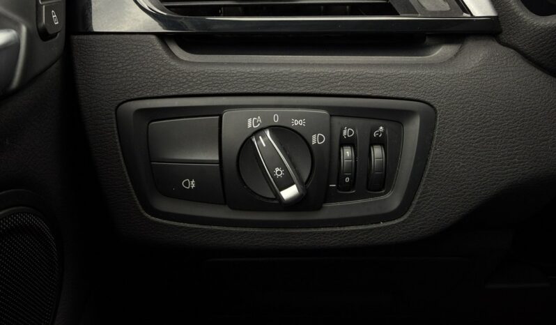 BMW X1  | przedni | Automatyczna | 140 KM | bialy full