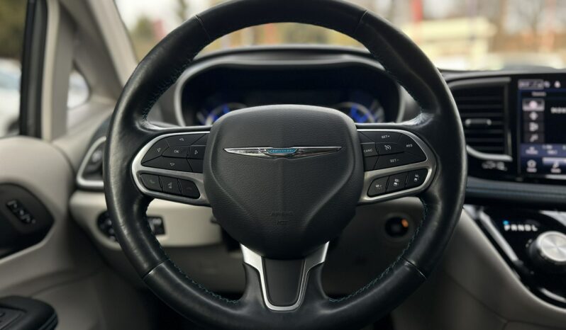 CHRYSLER Pacifica | przedni | Automatyczna | 291 KM | grafitowy full
