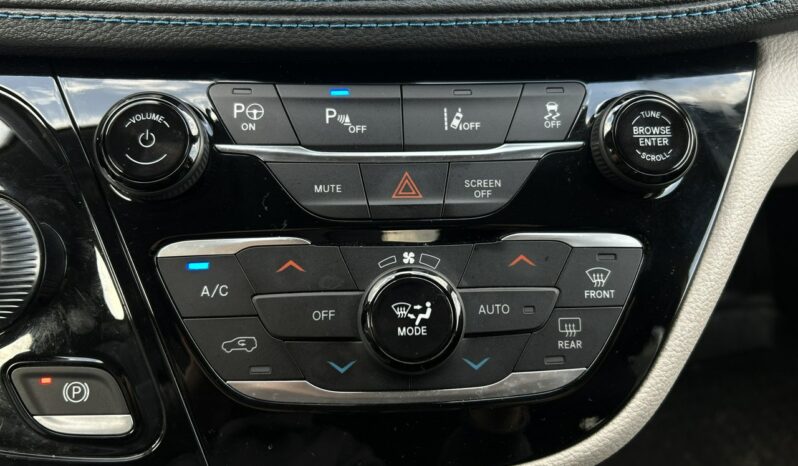 CHRYSLER Pacifica | przedni | Automatyczna | 291 KM | grafitowy full