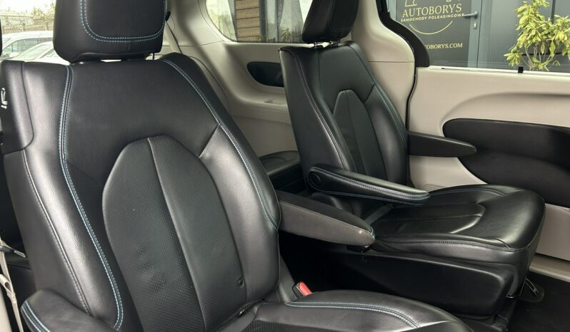 CHRYSLER Pacifica | przedni | Automatyczna | 291 KM | grafitowy full