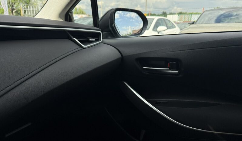 TOYOTA Corolla  | przedni | Manualna | 125 KM | Czarny full