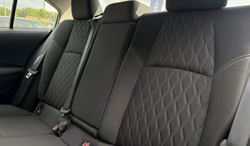 TOYOTA Corolla  | przedni | Manualna | 125 KM | Czarny full