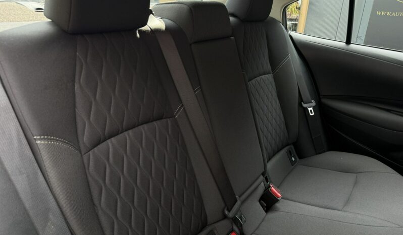 TOYOTA Corolla  | przedni | Manualna | 125 KM | Czarny full