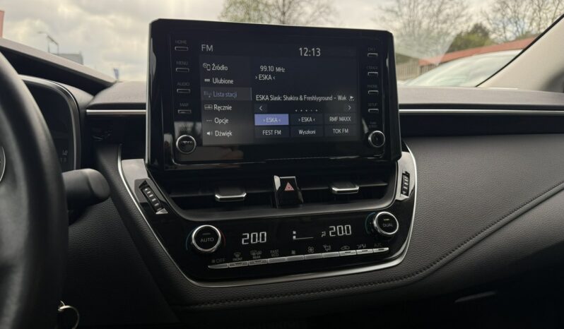 TOYOTA Corolla  | przedni | Automatyczna | 125 KM | bialy full