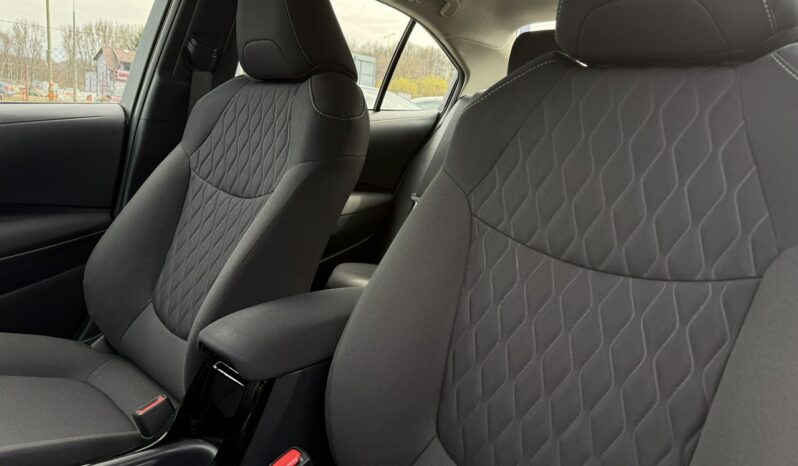TOYOTA Corolla  | przedni | Manualna | 125 KM | Czarny full