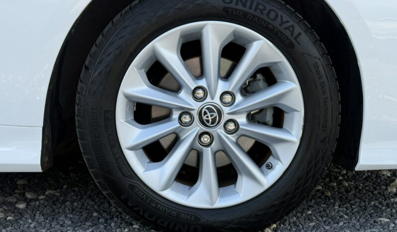 TOYOTA Corolla  | przedni | Automatyczna | 125 KM | bialy full