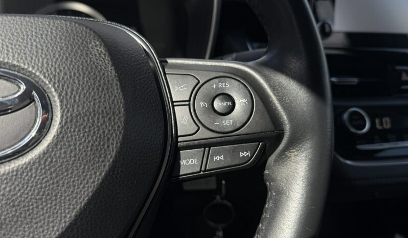 TOYOTA Corolla  | przedni | Automatyczna | 125 KM | bialy full