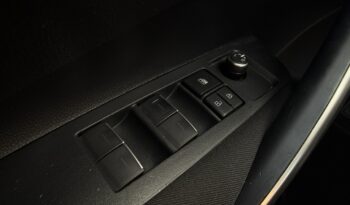 TOYOTA Corolla  | przedni | Automatyczna | 125 KM | bialy full