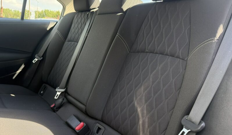 TOYOTA Corolla  | przedni | Automatyczna | 125 KM | bialy full