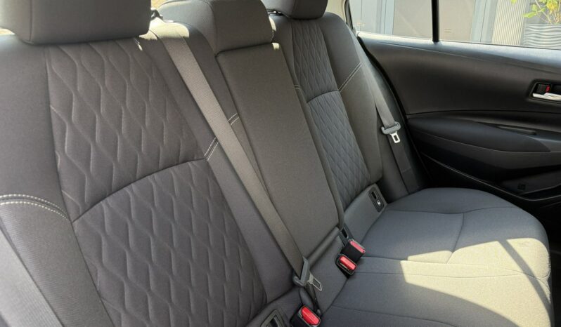 TOYOTA Corolla  | przedni | Automatyczna | 125 KM | bialy full