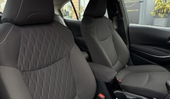 TOYOTA Corolla  | przedni | Manualna | 125 KM | Srebrny full
