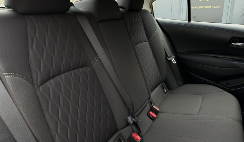 TOYOTA Corolla  | przedni | Manualna | 125 KM | Srebrny full