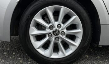 TOYOTA Corolla  | przedni | Manualna | 125 KM | Srebrny full