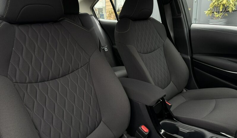 TOYOTA Corolla  | przedni | Manualna | 125 KM | zloty full