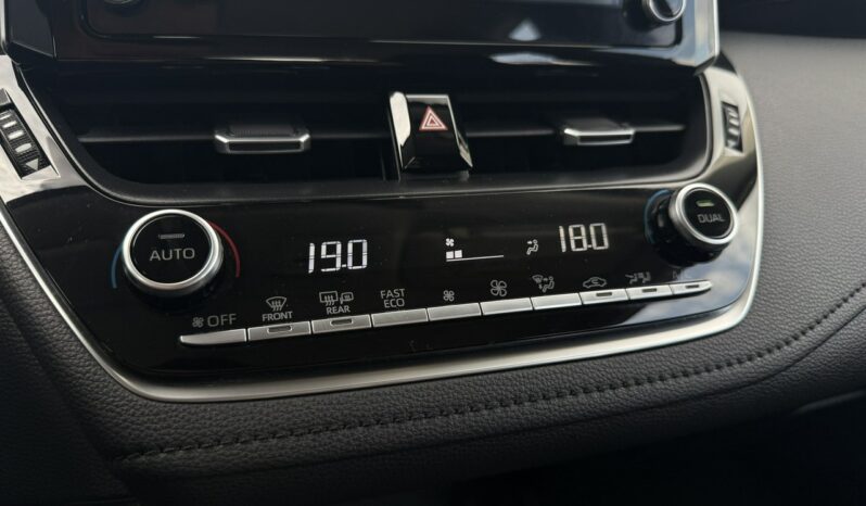TOYOTA Corolla  | przedni | Manualna | 125 KM | Brązowy full