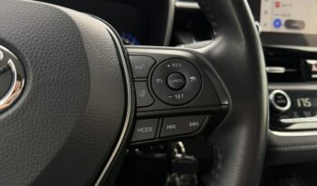 TOYOTA Corolla  | przedni | Manualna | 125 KM | zloty full