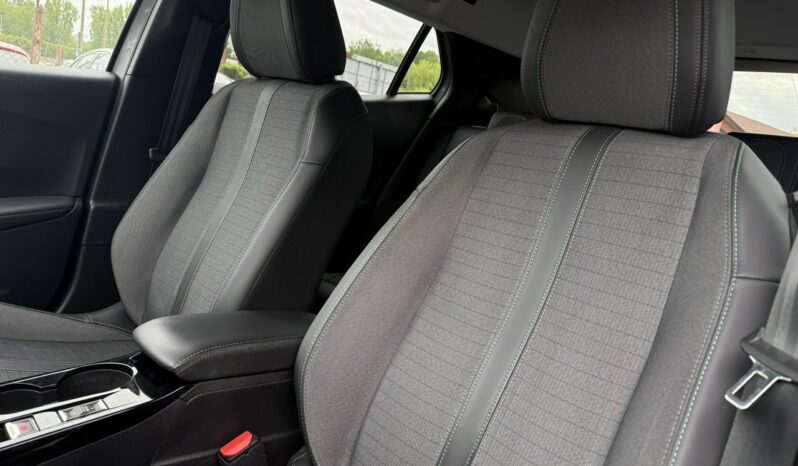 PEUGEOT 2008  | przedni | Manualna | 110 KM | Szary full