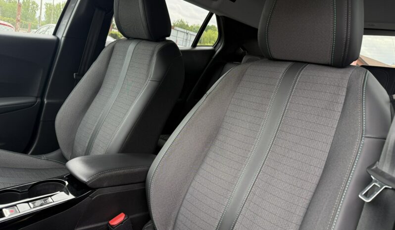 PEUGEOT 2008  | FWD (przód) | Manualna | 110 KM | Szary full