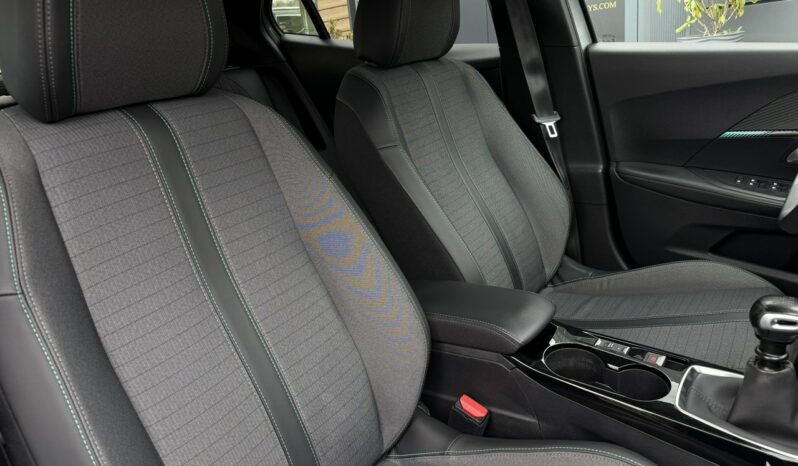 PEUGEOT 2008  | przedni | Manualna | 110 KM | Szary full